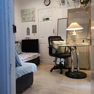  Apartment Marahanata Jadwin 1 Beautiful 1 Bed Flat
