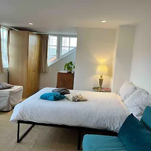  Holiday home Cb53 Tower Bridge Townhouse 2 Bathrooms & Free Parking