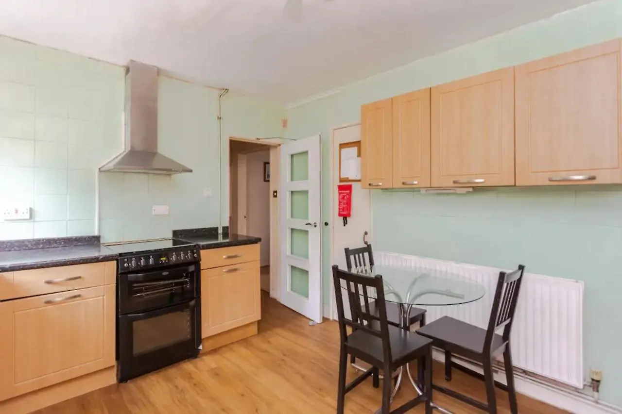 Holiday home Homely 3 Bedroom House With A Garden London United Kingdom