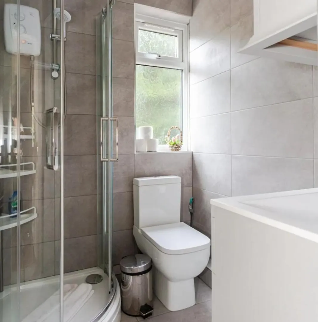 Holiday home Homely 3 Bedroom House With A Garden London