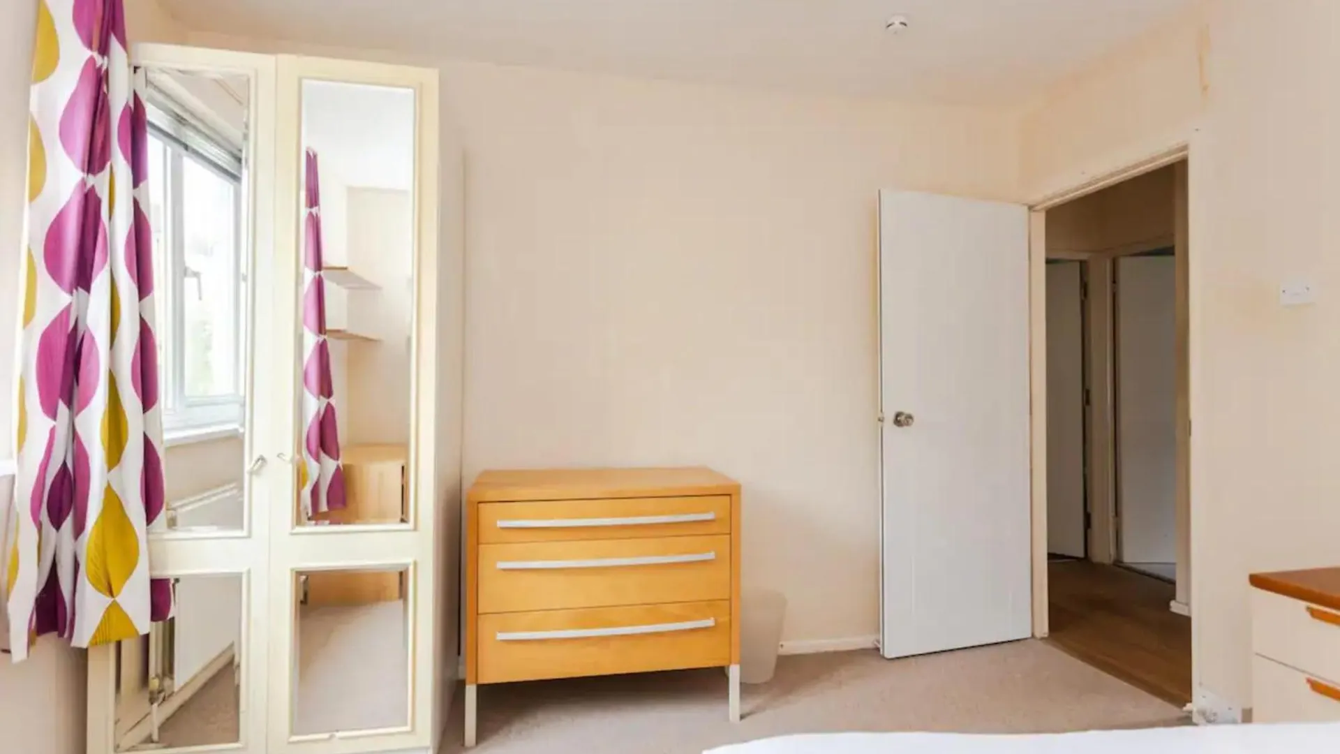 Homely 3 Bedroom House With A Garden London United Kingdom