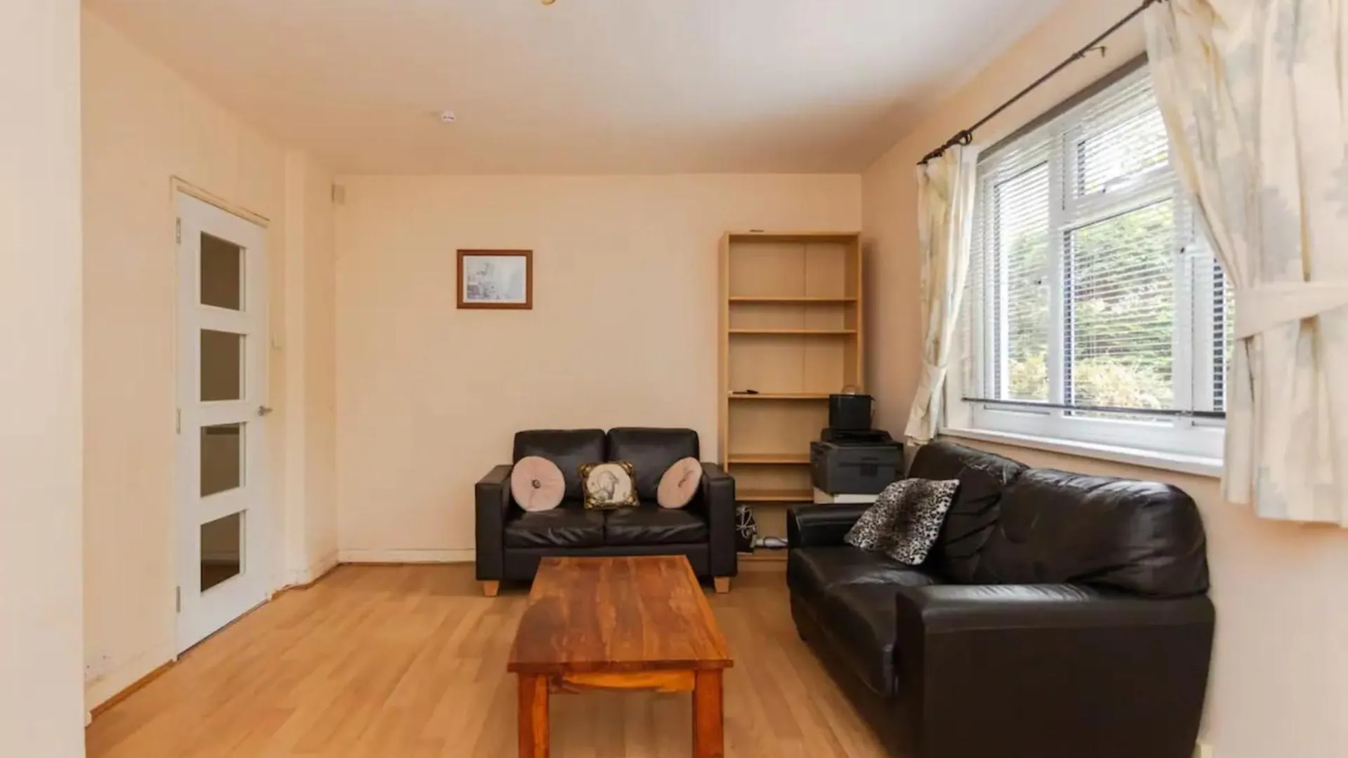 Homely 3 Bedroom House With A Garden London United Kingdom